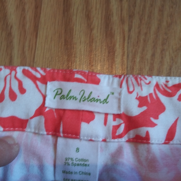Palm Island Hawaiian Print Mid Rise Shorts EUC - Picture 4 of 5